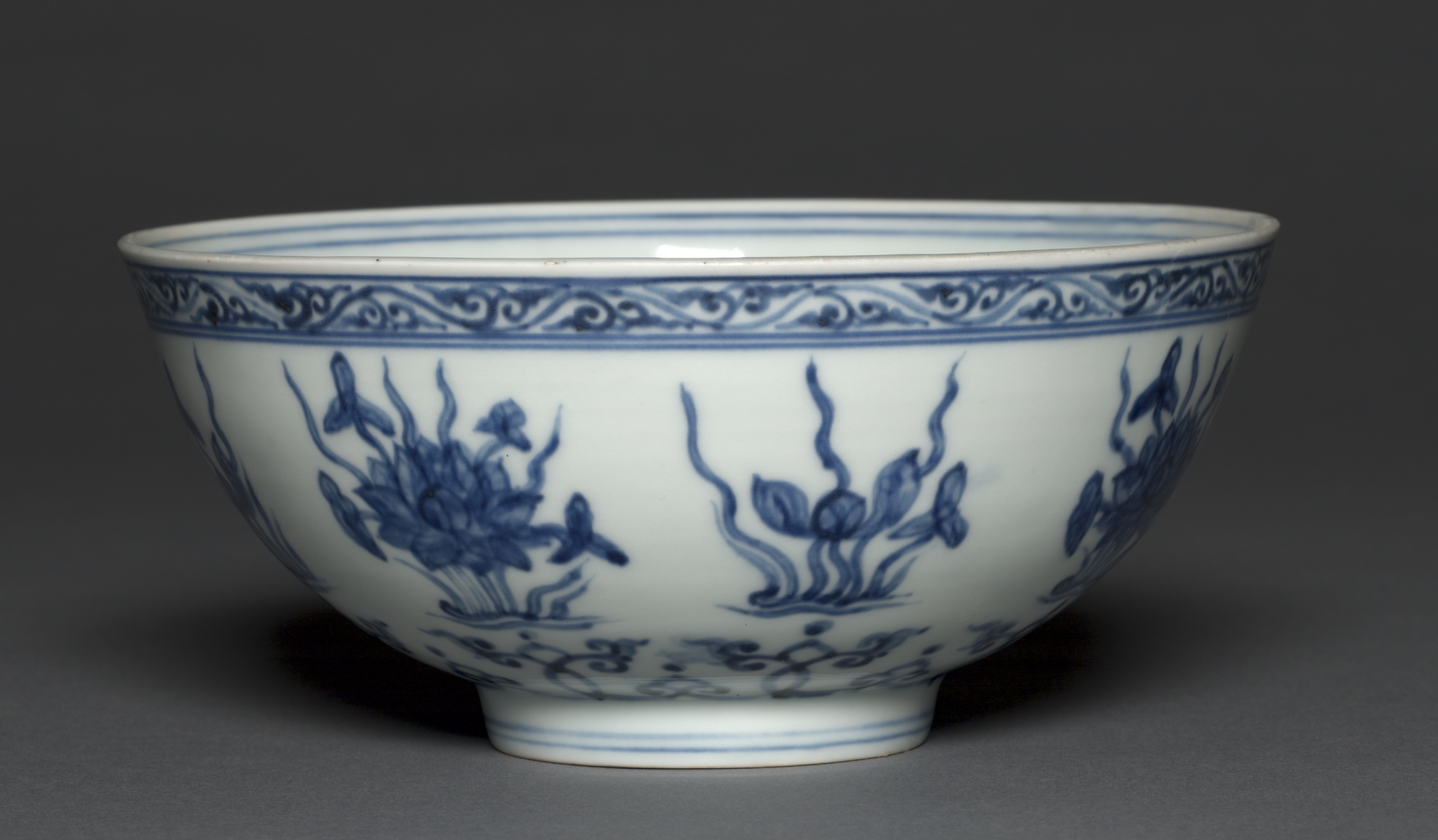 Bowl (wan) with Water Plants and Arabesques