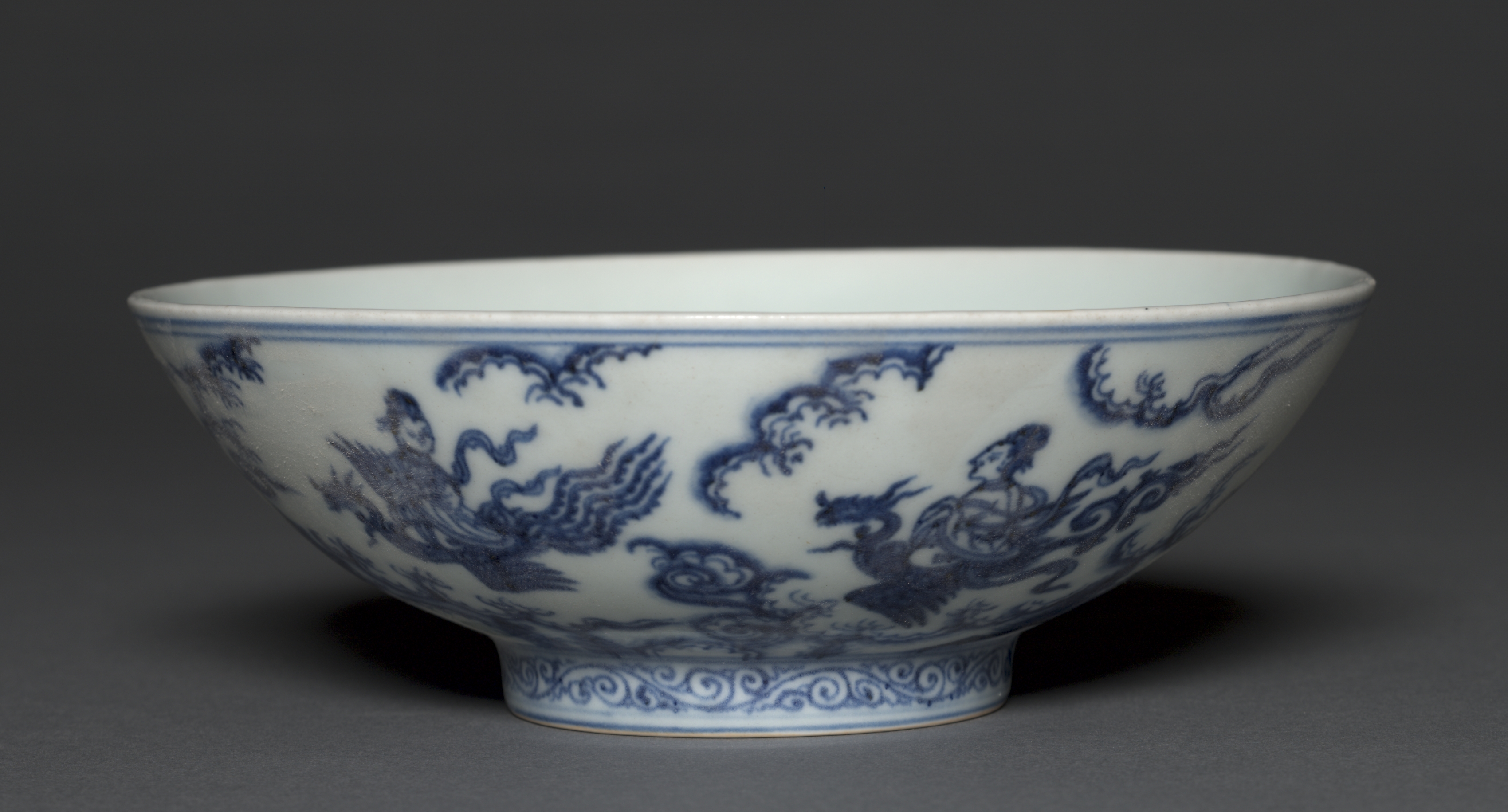 Bowl with "Land of Daoist Immortals" Scene