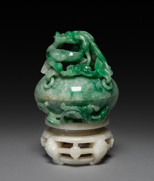 Three-Sectional Altar Group: Small Bowl with Carved Dragon with Lid and Base