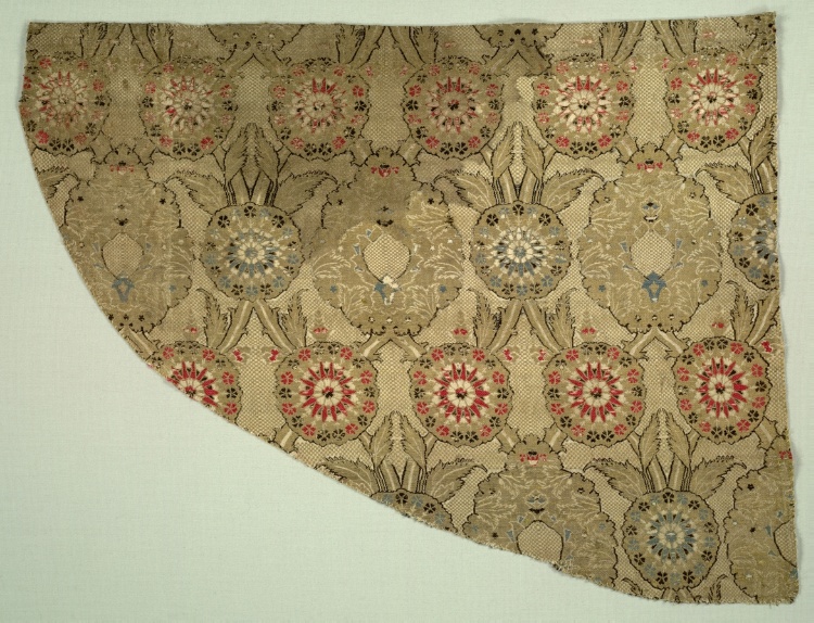 Lampas with double ogival floral pattern on checkered ground