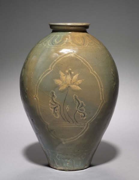 Flask with Inlaid Lotus Design