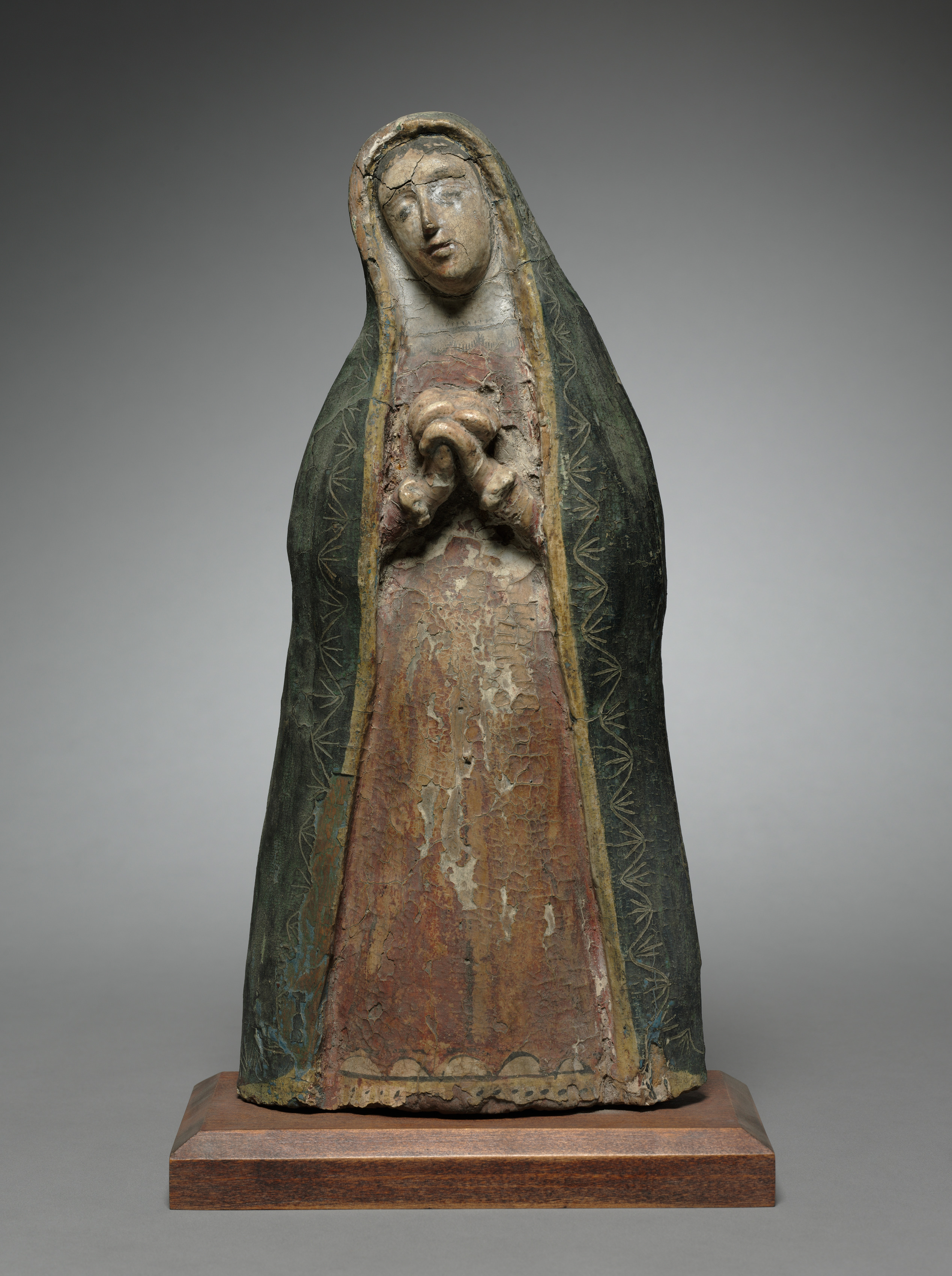 Our Lady of Sorrows: santo de bulto