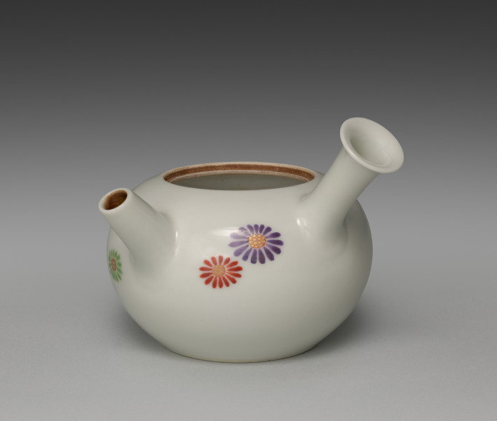 Teapot with Chrysanthemum Motifs