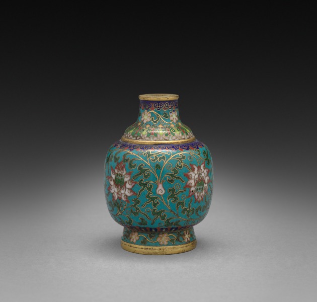 Snuff Bottle with Floral Scrolls