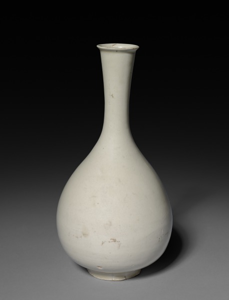 Bottle Vase: Ding ware