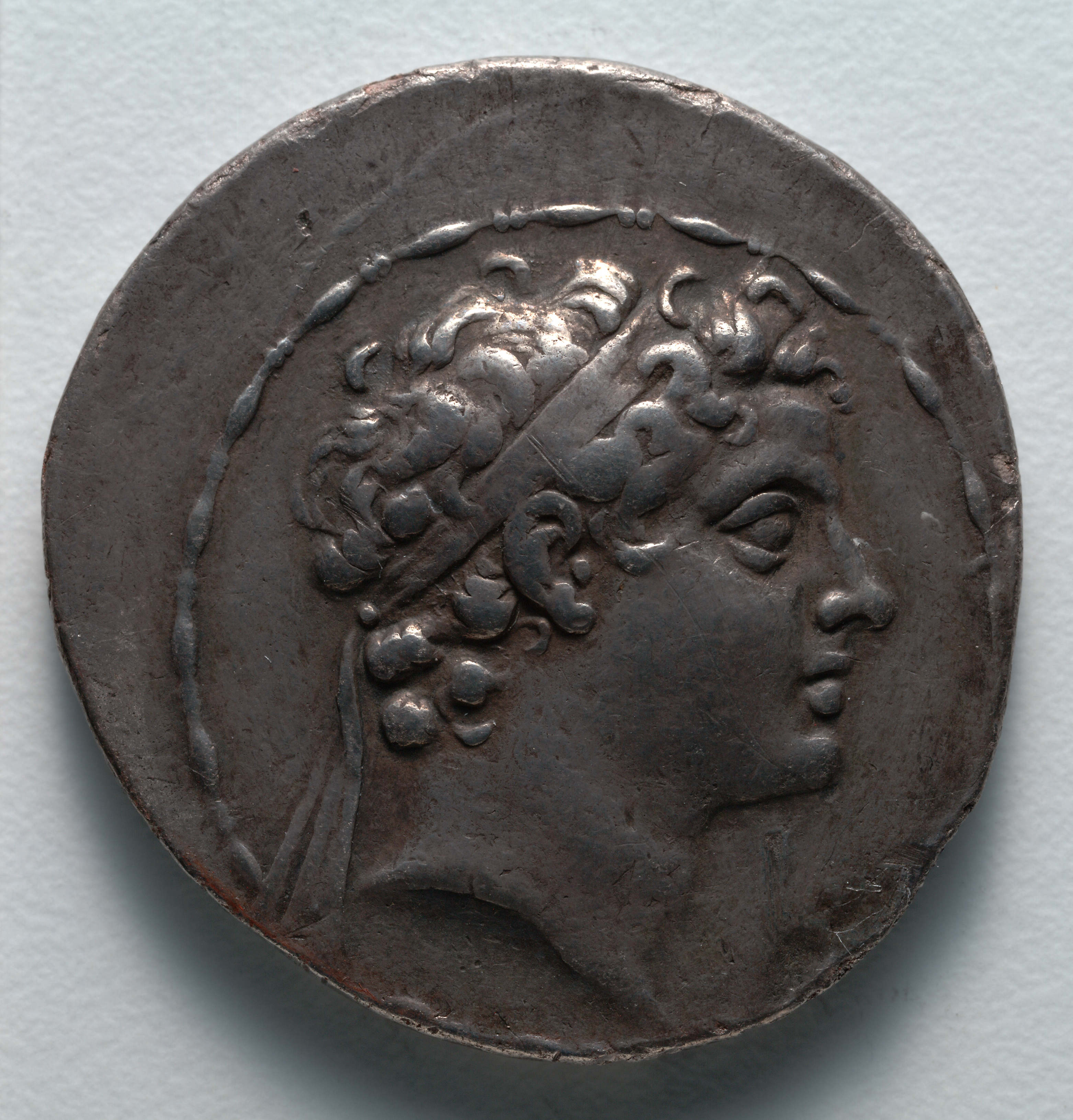 Tetradrachm: Head of Antiochos V (obverse)