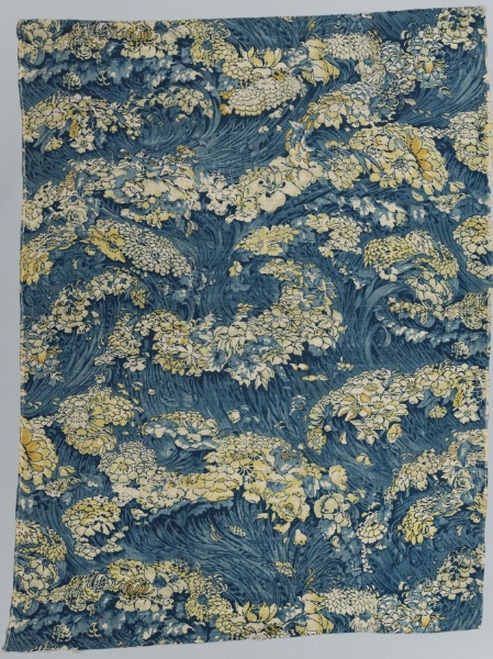 Cloth with Floral Sea Design