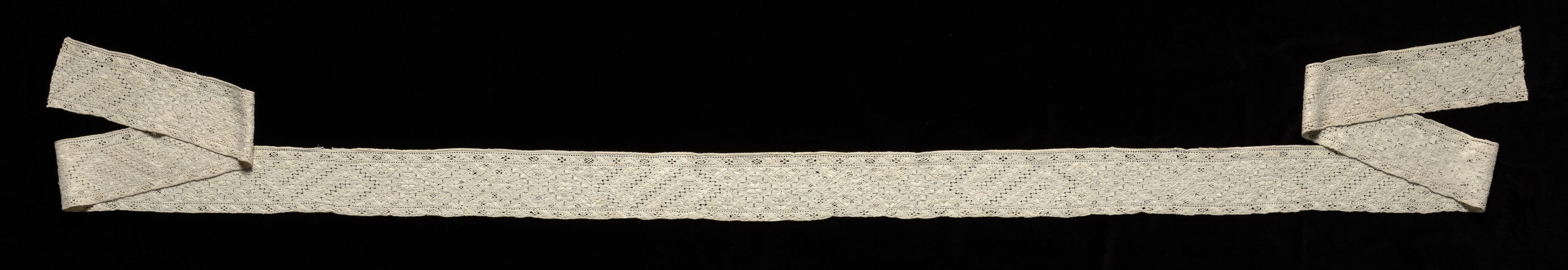 Needlepoint (Cutwork) Lace Band