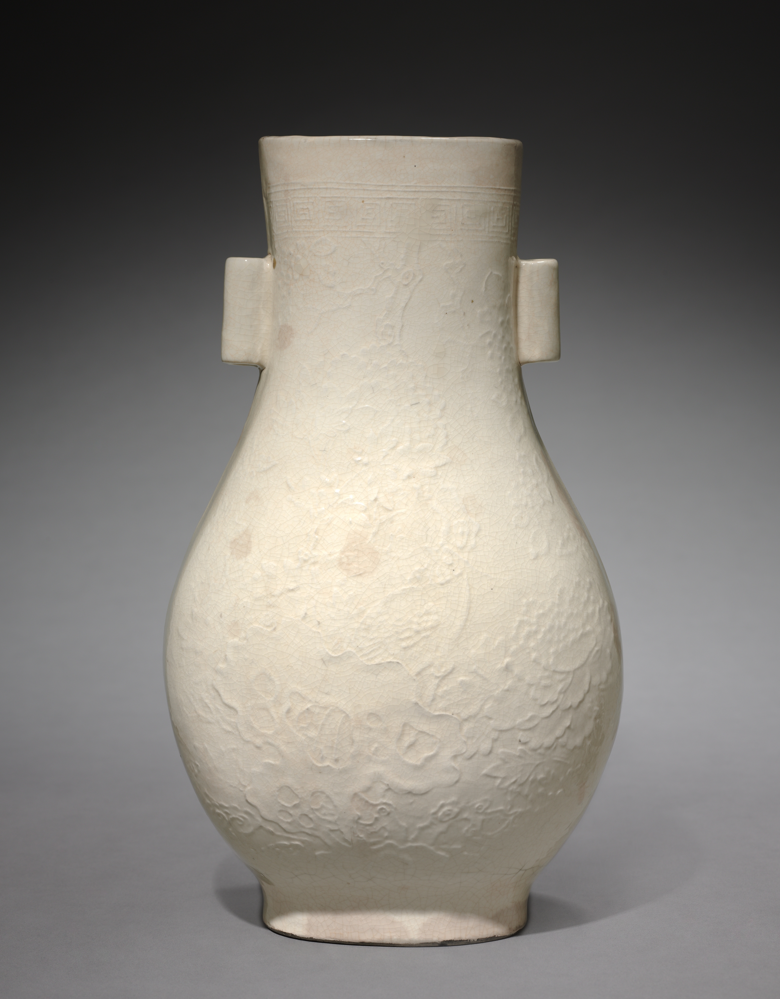 Vase: Ding ware