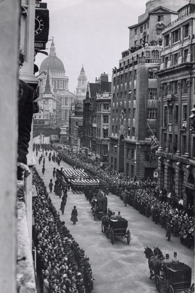 Churchill Funeral: The Procession Crosses the City in the Direction of St. Paul, London, January 29, 1965