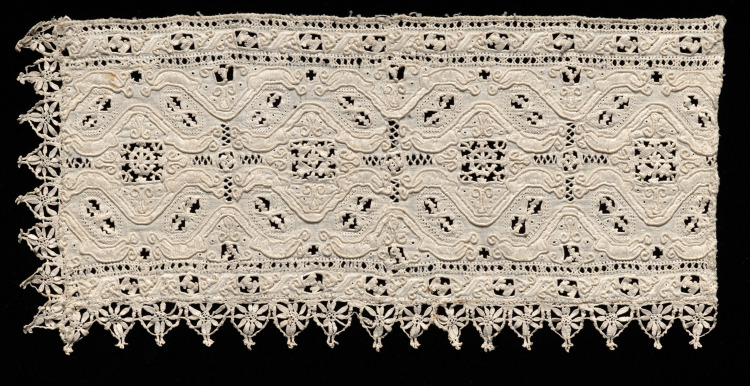 Needlepoint (Cutwork) and Bobbin Lace Edging