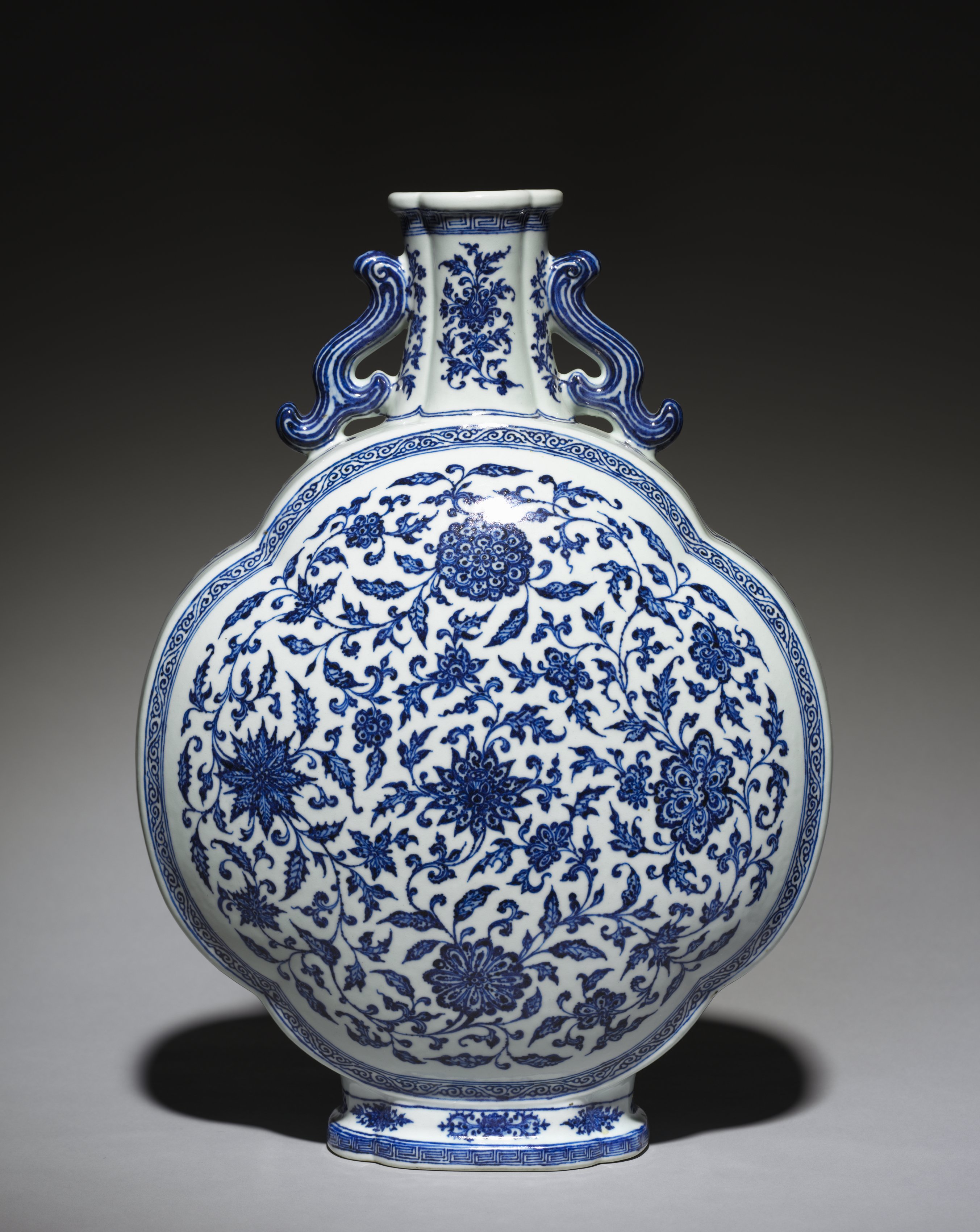Gourd Flask with Floral Scrolls