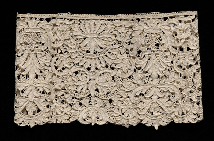 Needlepoint (Punto in aria) Lace Cuff