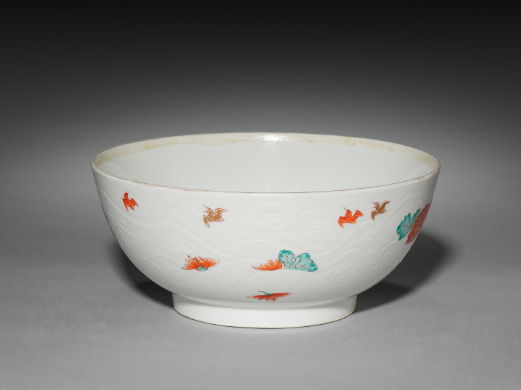 Covered Bowl with Chrysanthemums and Chidori: Kakiemon Ware