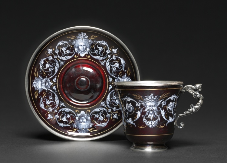 Чашка эпохи Возрождения. Музей Кливленда, кастрюля Фаберже. Посуда 1880 годов.