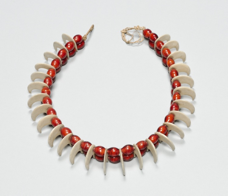 Necklace (amazipho)