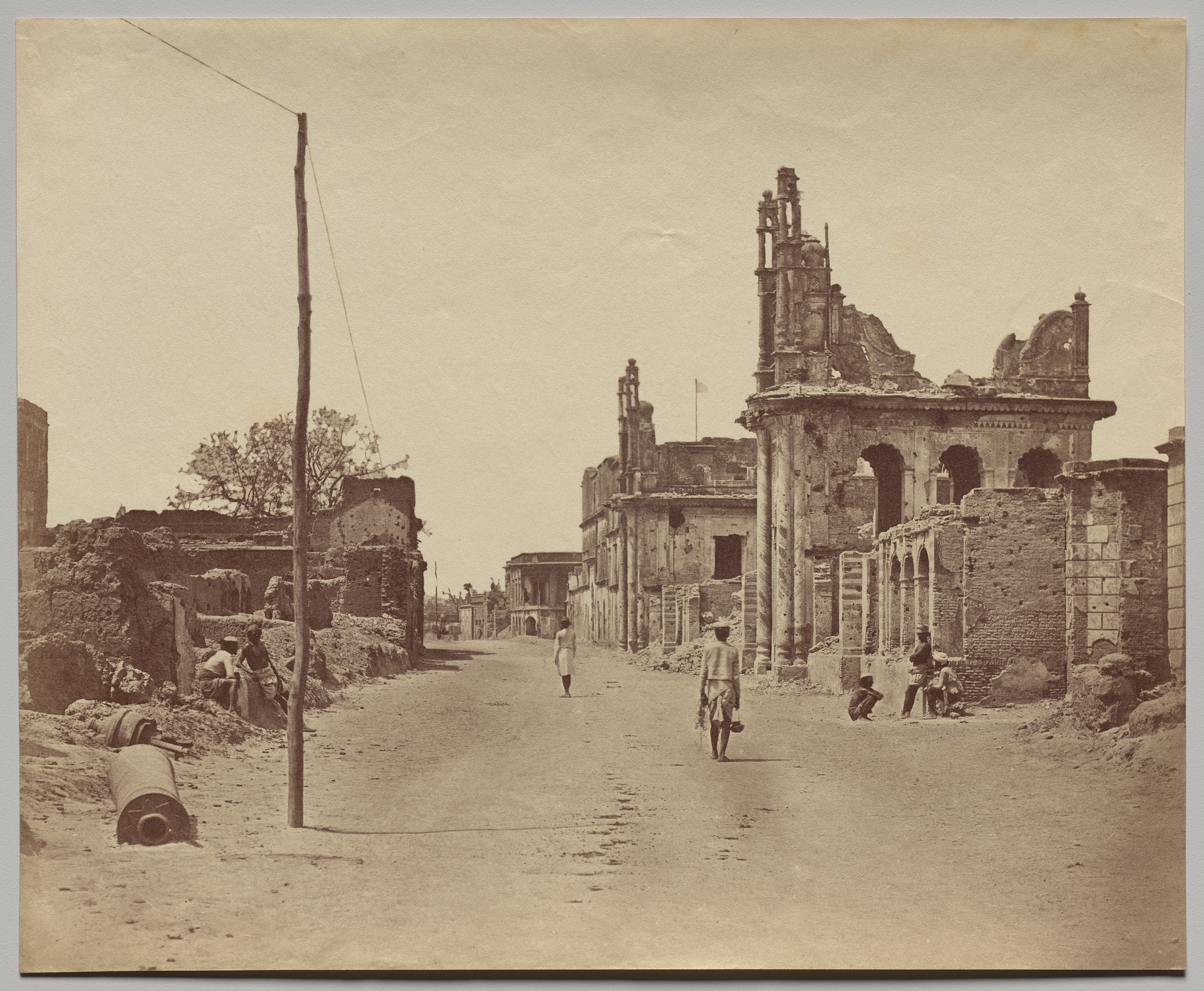 The Cawnpore Road in Lucknow