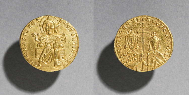 Solidus with Romanus I Lecapenus and His Son Christopher 