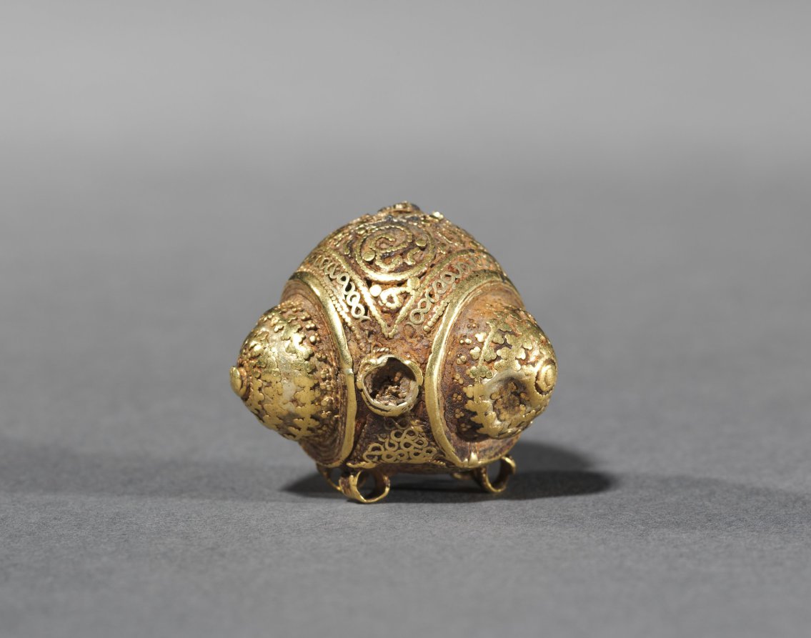 Button Iran, 10th-11th century | Cleveland Museum of Art