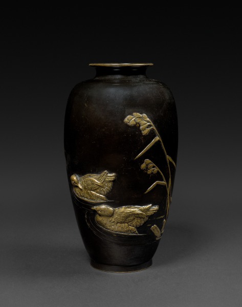 Bas relief Vase