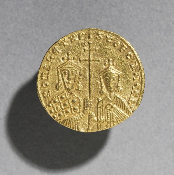 Solidus with Romanus I Lecapenus and his Son Christopher (reverse)
