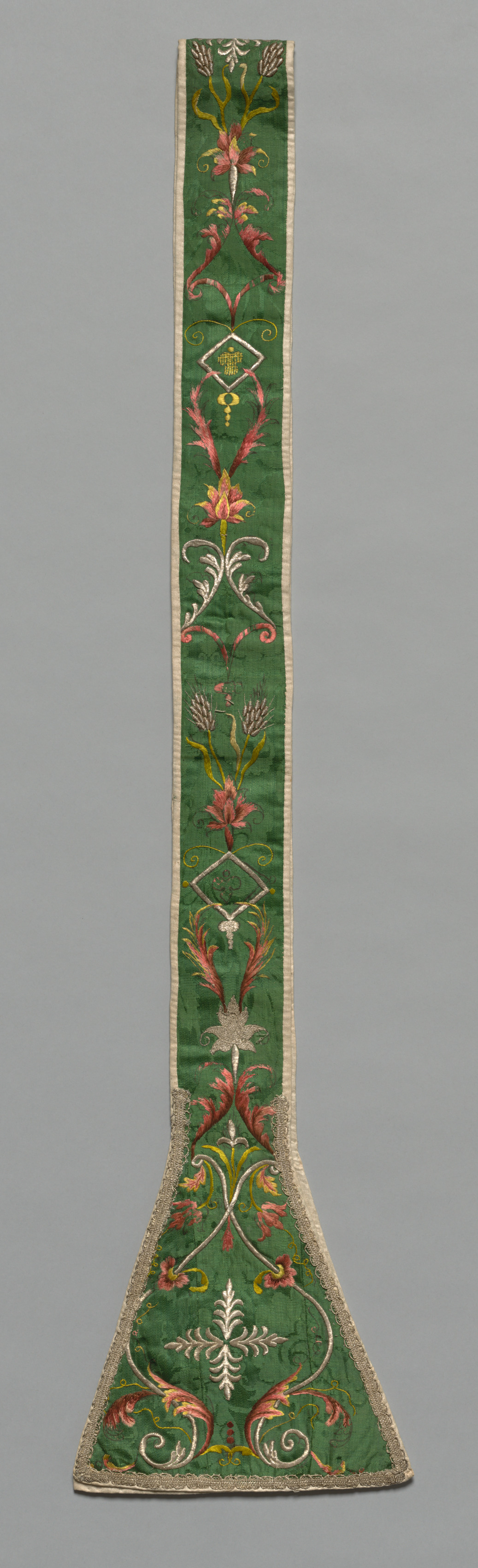 Embroidered Stola