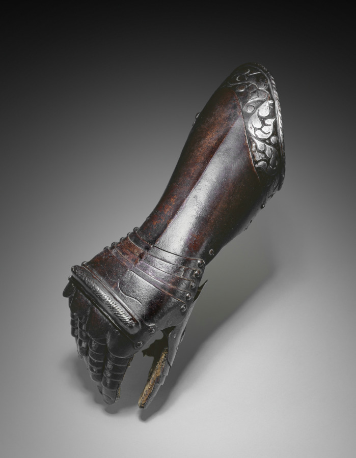 Manople Black and White Elbow Gauntlet for the Right Hand | Cleveland Museum of Art