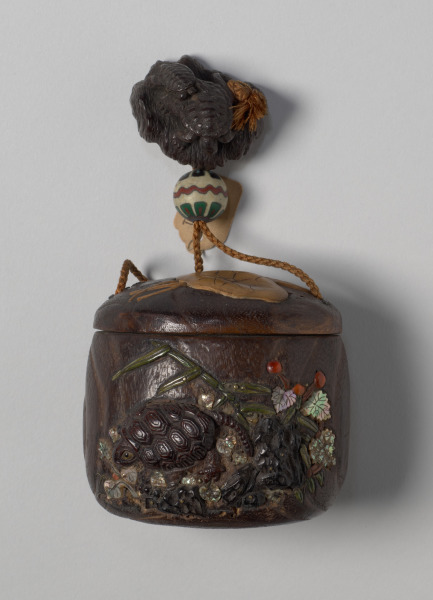 Tobacco Box with Turtles in Lotus and Grasses