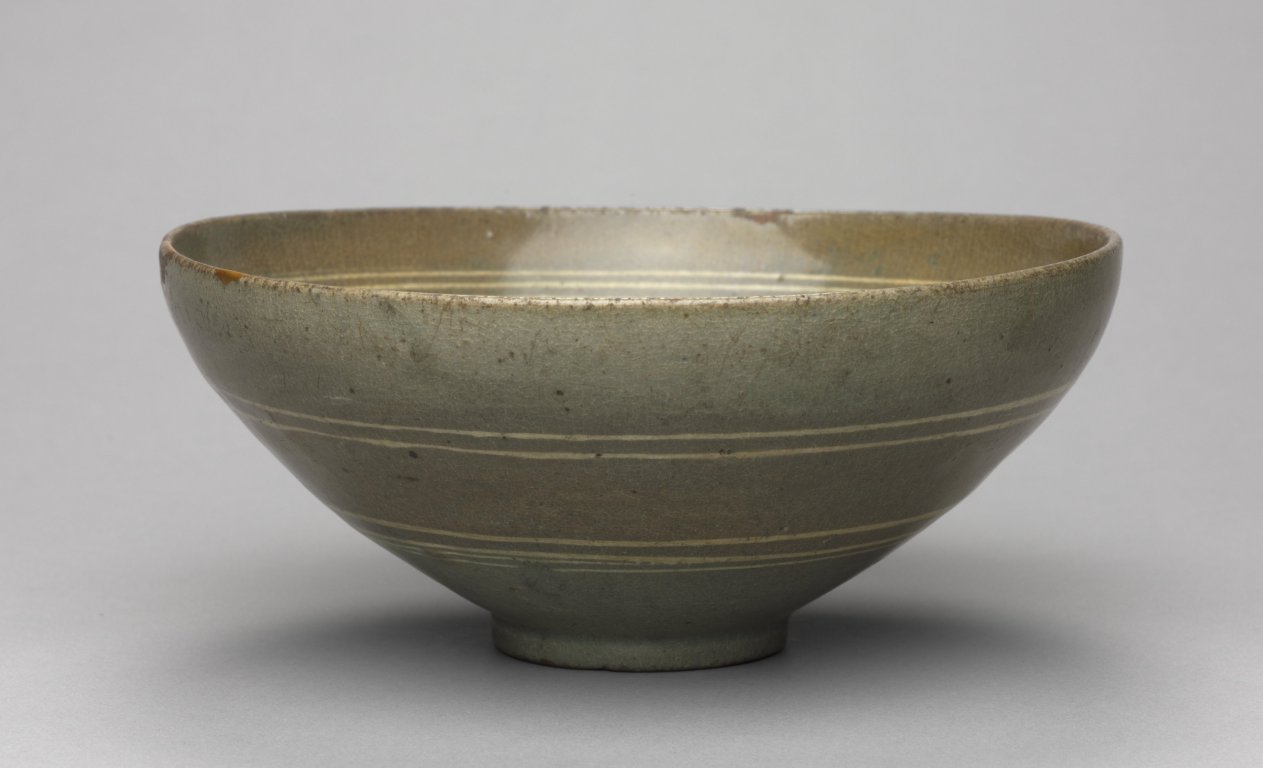 Bowl with Willow and Reed Design