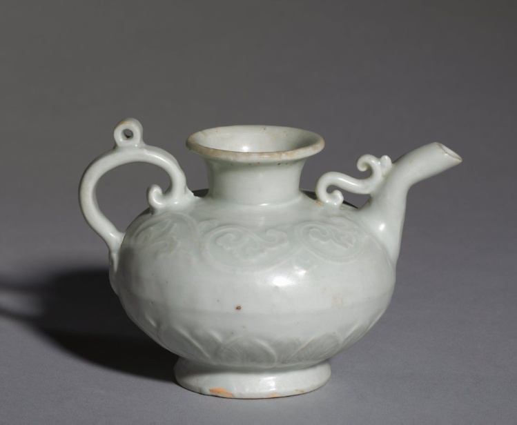 Ewer with Floral Scrolls and Plantain Leaves in Relief