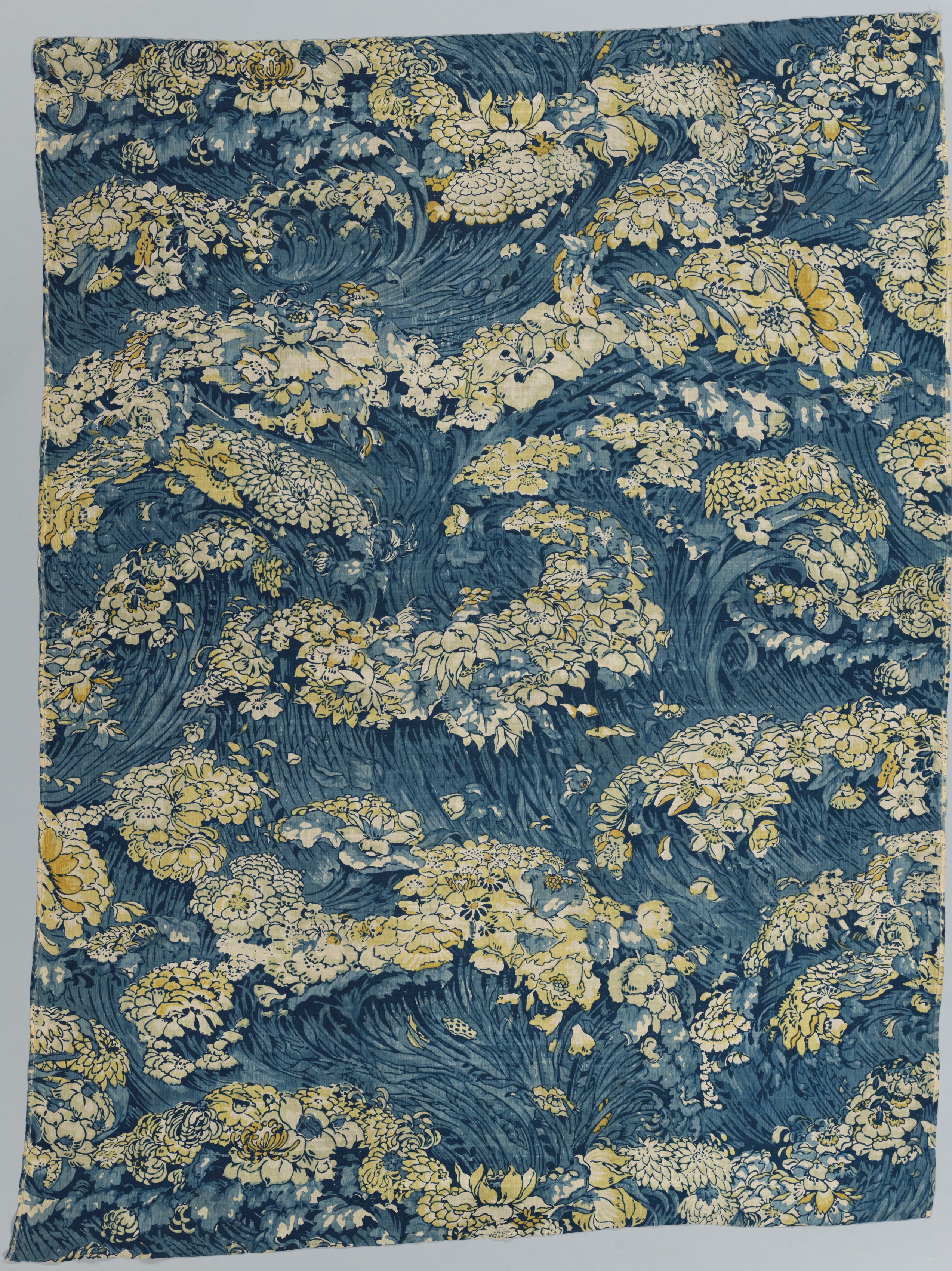 Cloth with Floral Sea Design