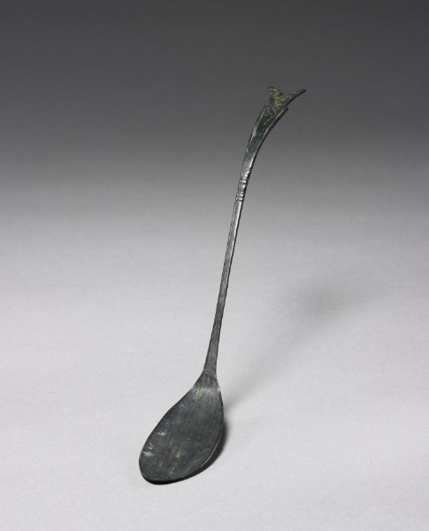 Spoons with Fish-Tail Design