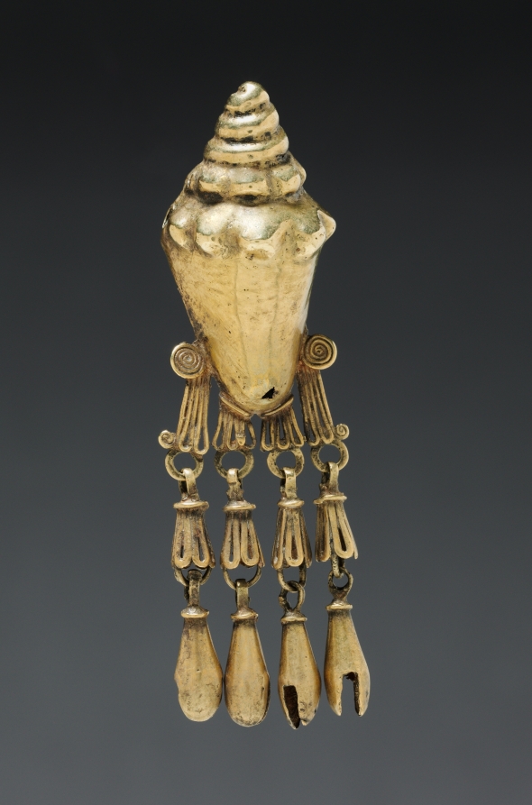 Shell Pendant | Cleveland Museum of Art