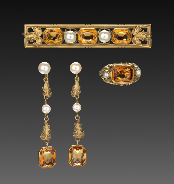 Set of Gold Jewelry