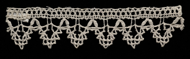 Bobbin Lace (Plaited Lace) Edging with Points