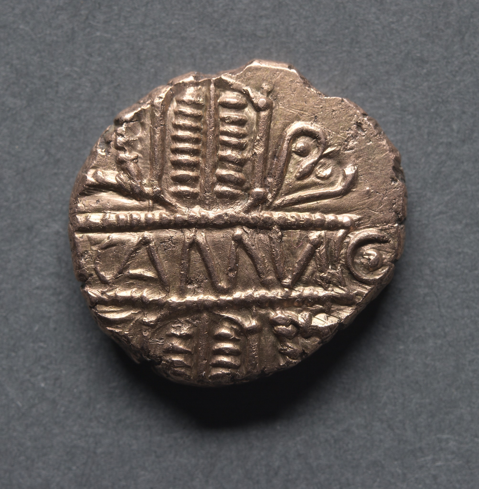 Cunobeline Stater: Tablet on Wreath (reverse)