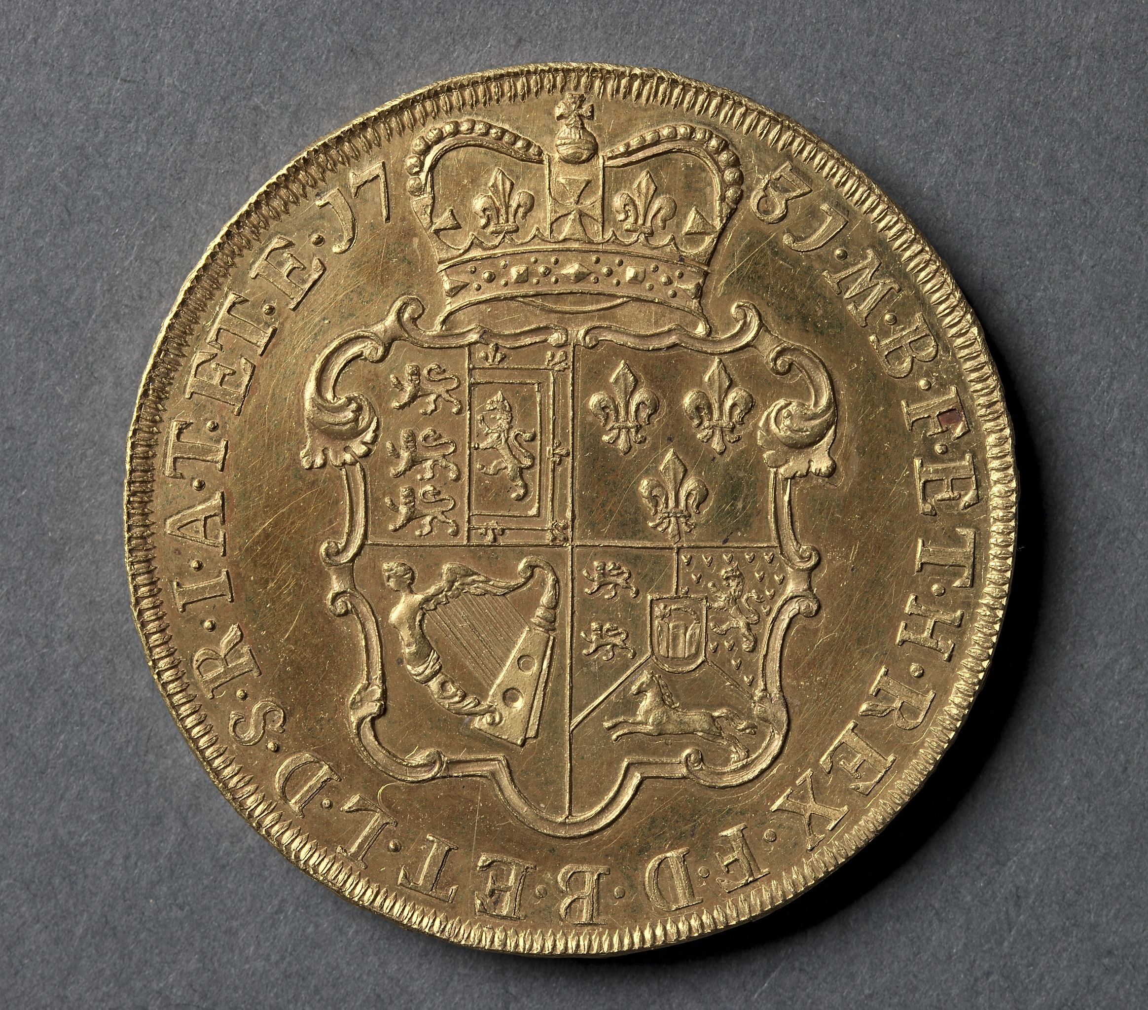 Five Guineas: Crowned and Garnished Shield of Arms (reverse)