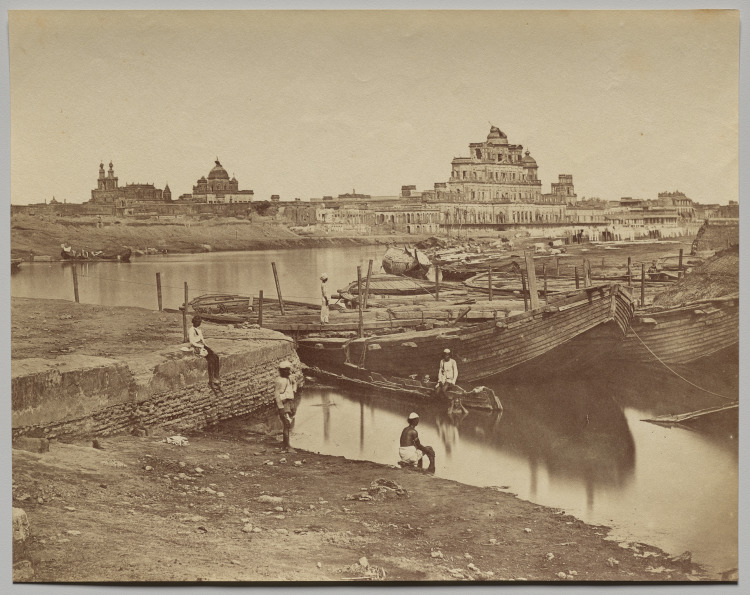 Bridge of Boats over the Gumti River near the Chattar Manzil and Fusseed Bakah or Old Palace