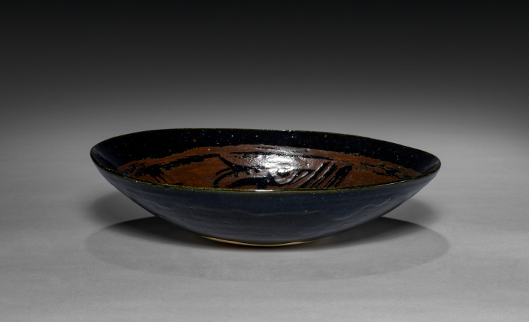 Bowl with Fishes Motif