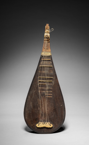 Liuxian Pipa (Six-String Pipa)