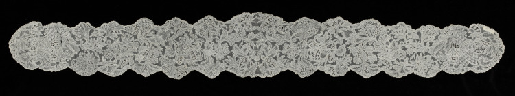 Needlepoint (Grounded Venetian Point) Lace Barb