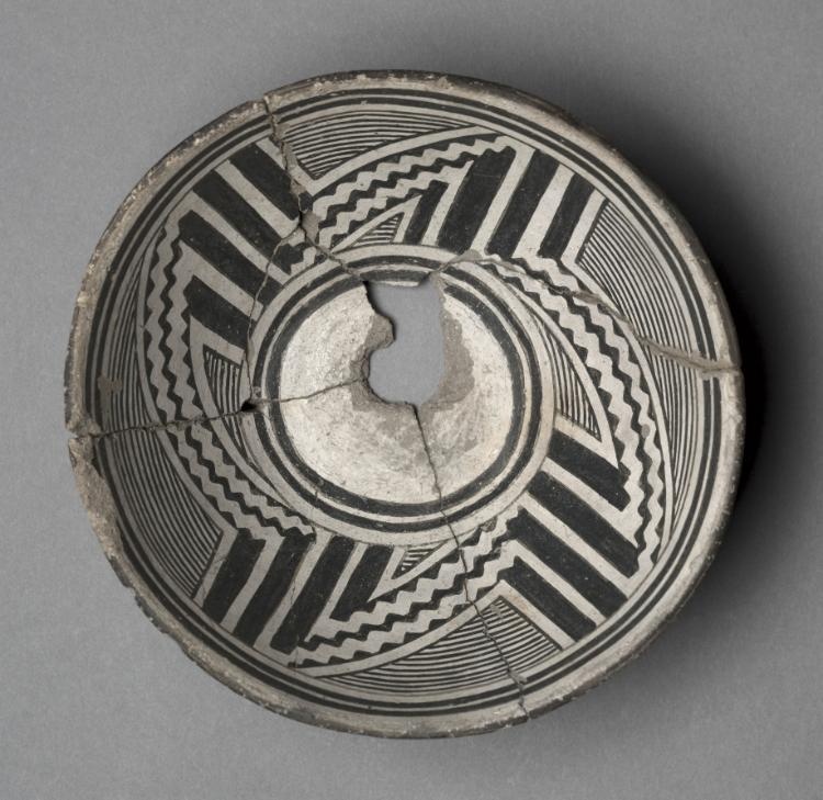 Bowl with Geometric Design (Four- Part Pinwheel)