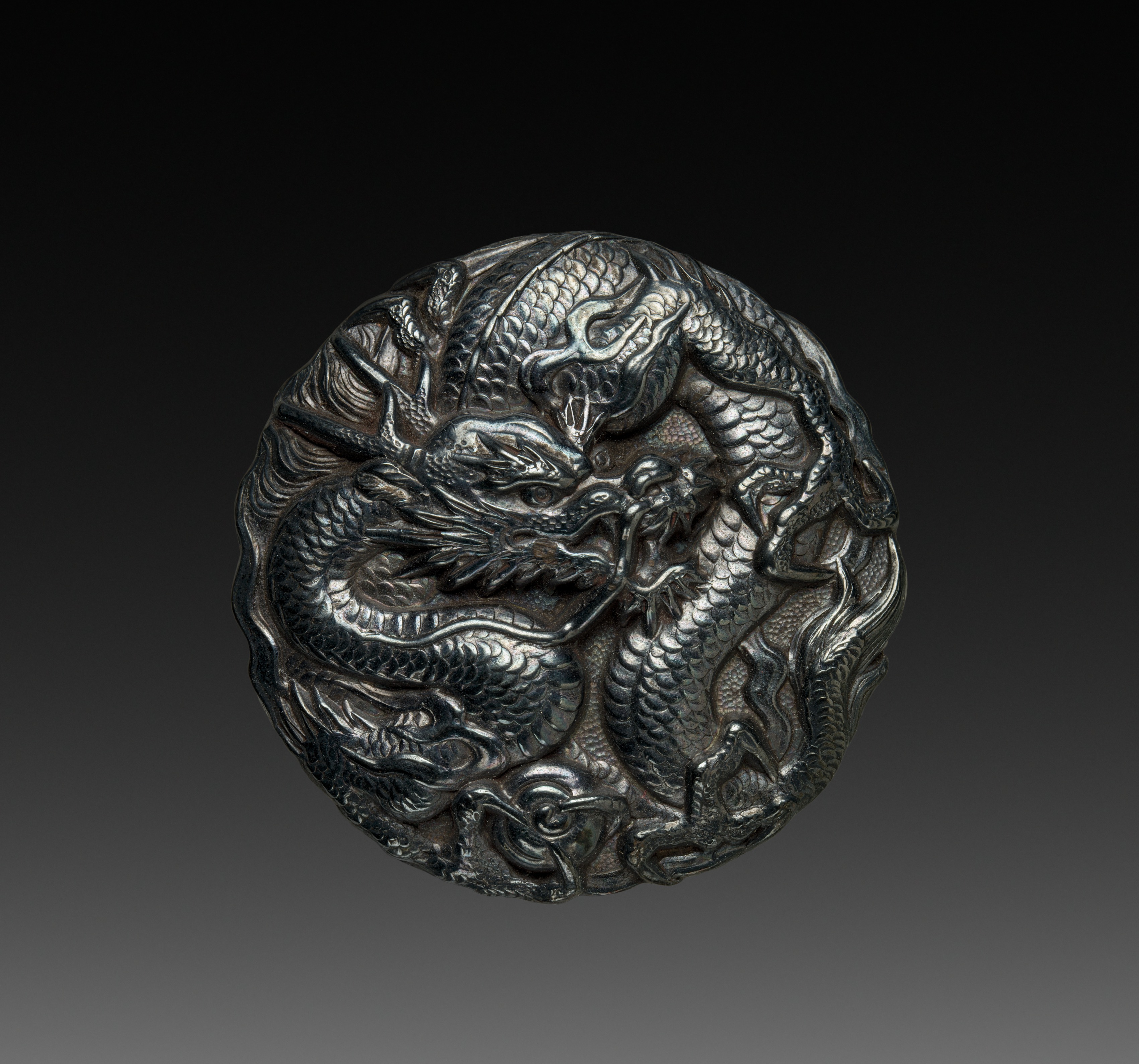 Button with Dragon