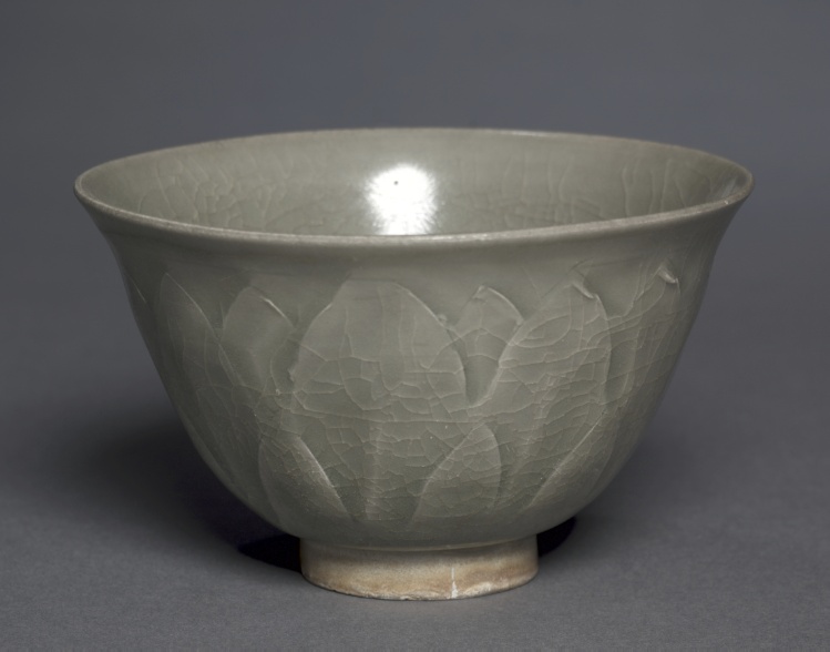 Bowl:  Northern Celadon Ware, Yaozhou type