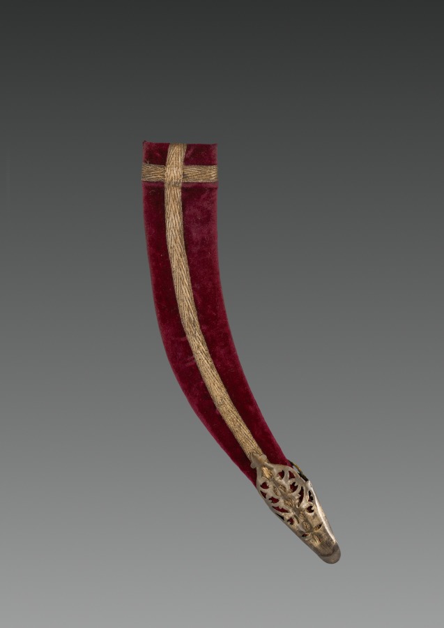 Dagger Box Velvet Dagger (red velvet case) | Cleveland Museum of Art