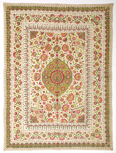 Bed cover with floral medallion pattern