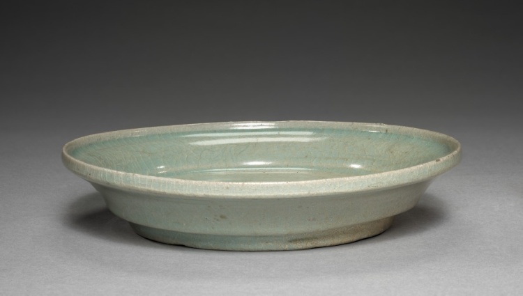 Bowl and Saucer with Incised Lotus and Peony Design