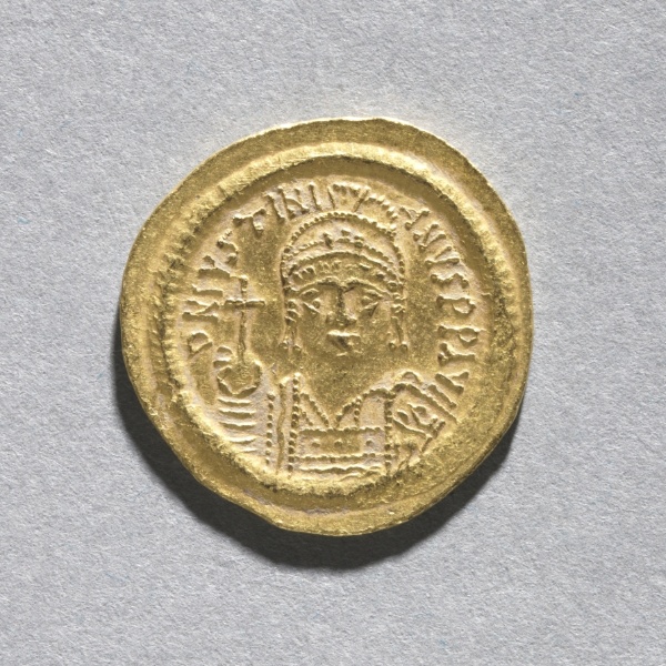 Solidus of Justinian I (obverse)