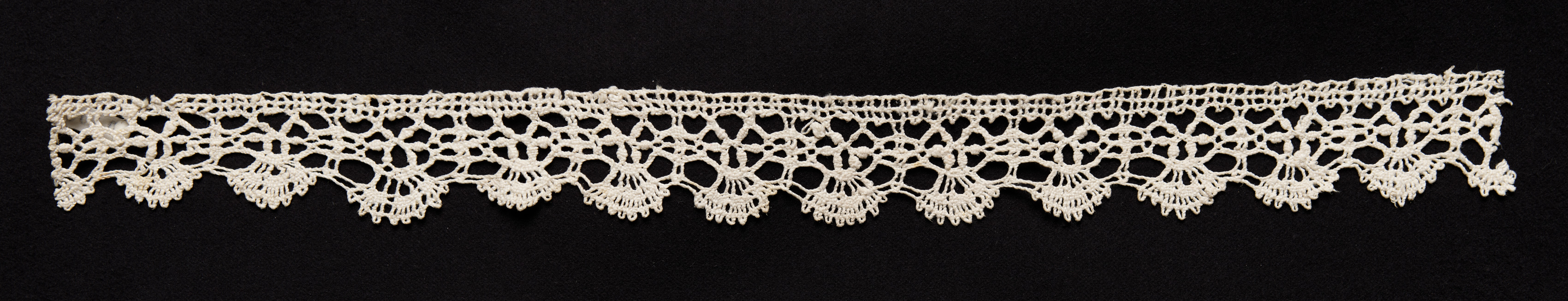 Bobbin Lace (Needlepoint Design) Edging of Bell Points