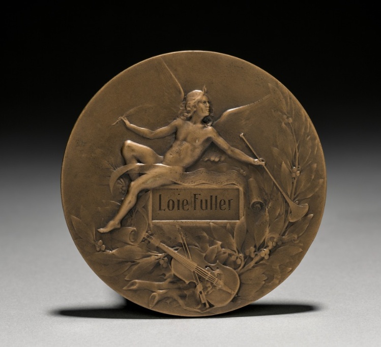 Medal Presented to Loïe Fuller by the French Government: Allegory of Music (reverse)